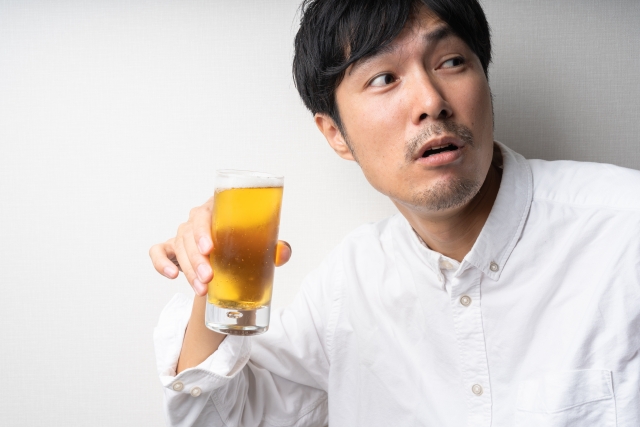 飲みすぎる人の特徴