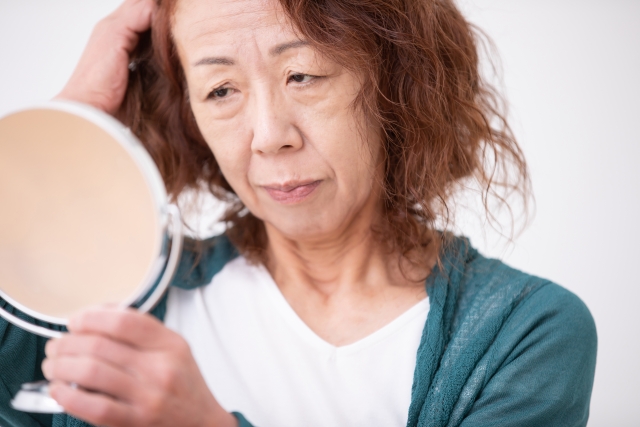 女性の薄毛の原因